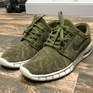 Nike free running shoes